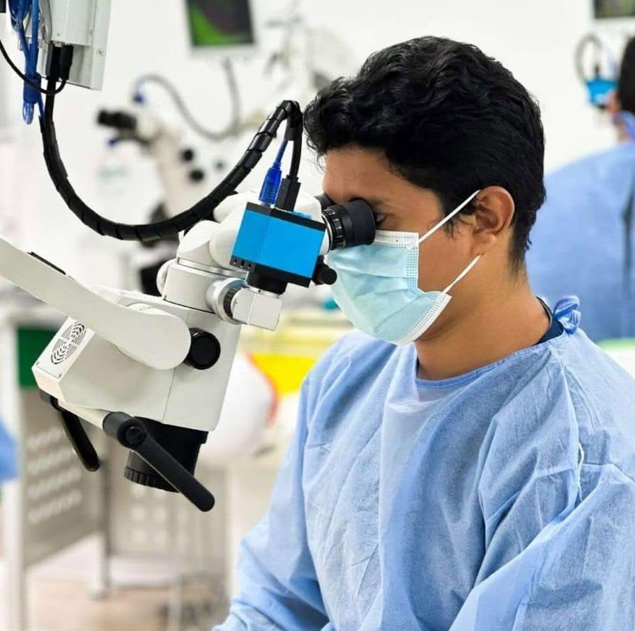 Dr. Lee Farromeque